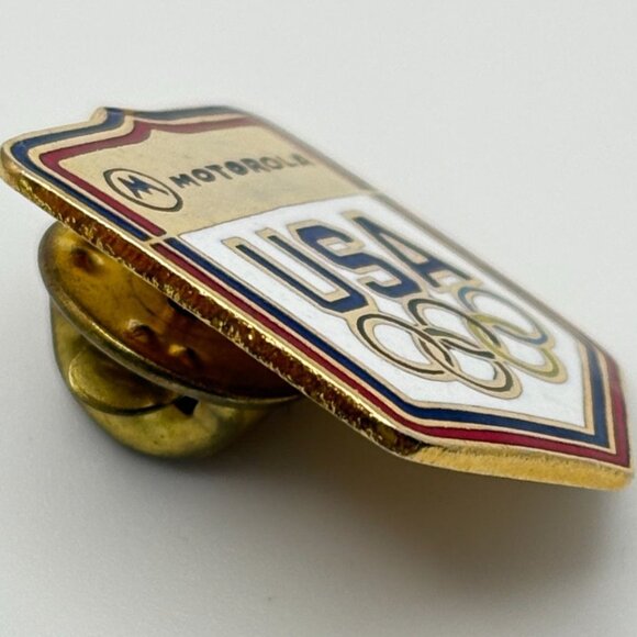 Vintage Motorola USA Olympics Lapel Pin Badge 1988 Gold Tone Shield - Picture 4 of 6
